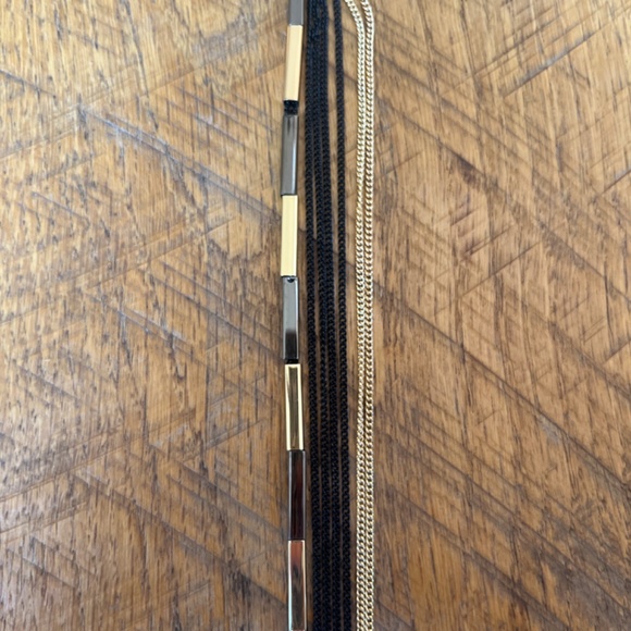 Black and Gold Necklace - Picture 3 of 3